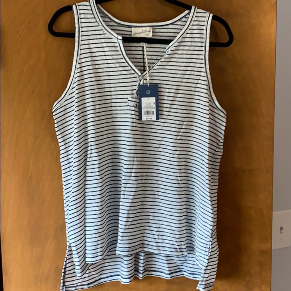 Universal Thread Tank